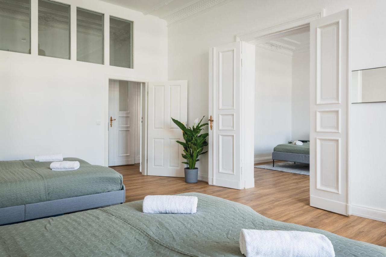 Riesiges Apartment Nahe Kudamm Sehr Schoner Altbau 123M2 Gross 12 Gaste ベルリン エクステリア 写真
