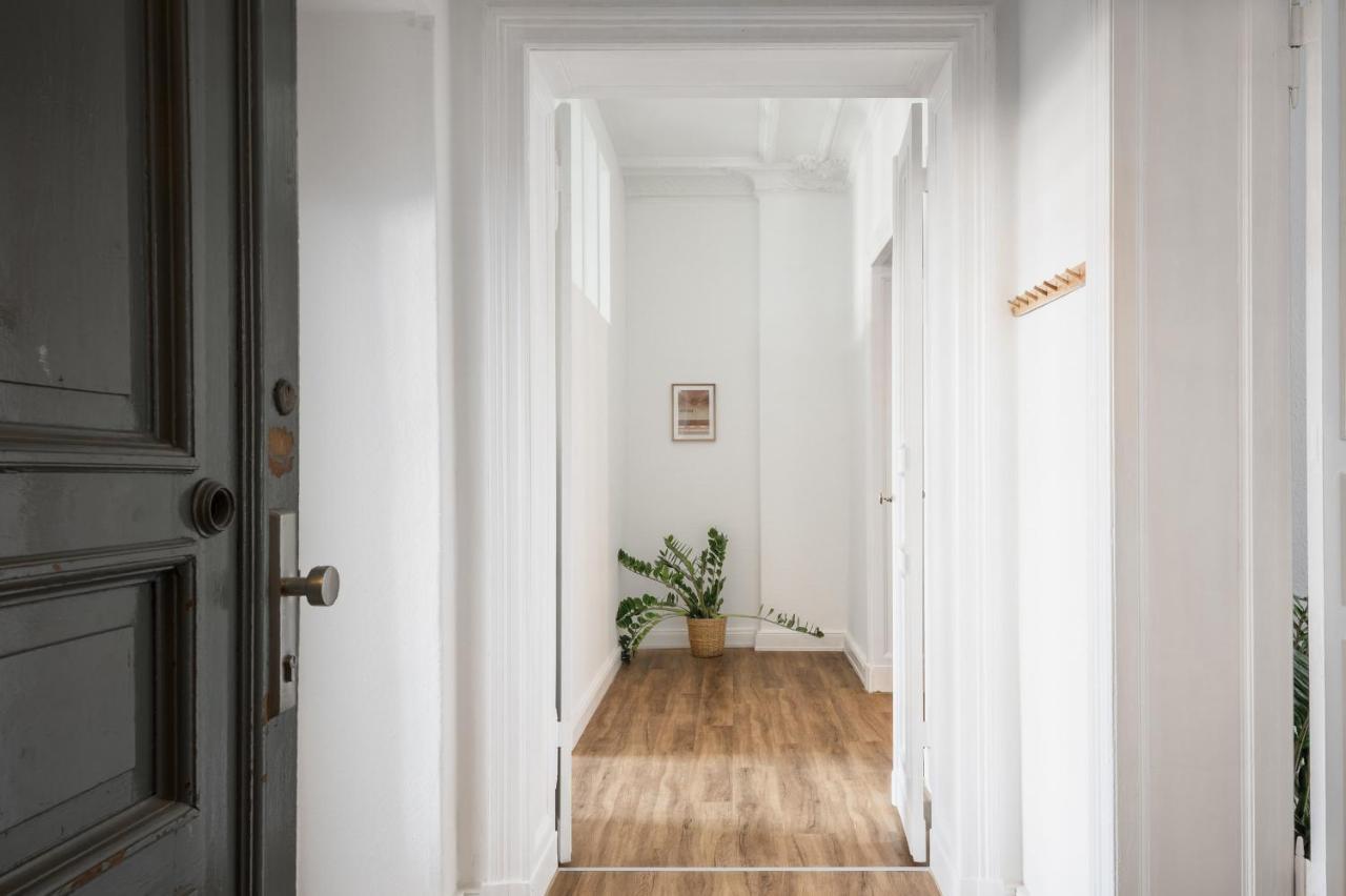 Riesiges Apartment Nahe Kudamm Sehr Schoner Altbau 123M2 Gross 12 Gaste ベルリン エクステリア 写真