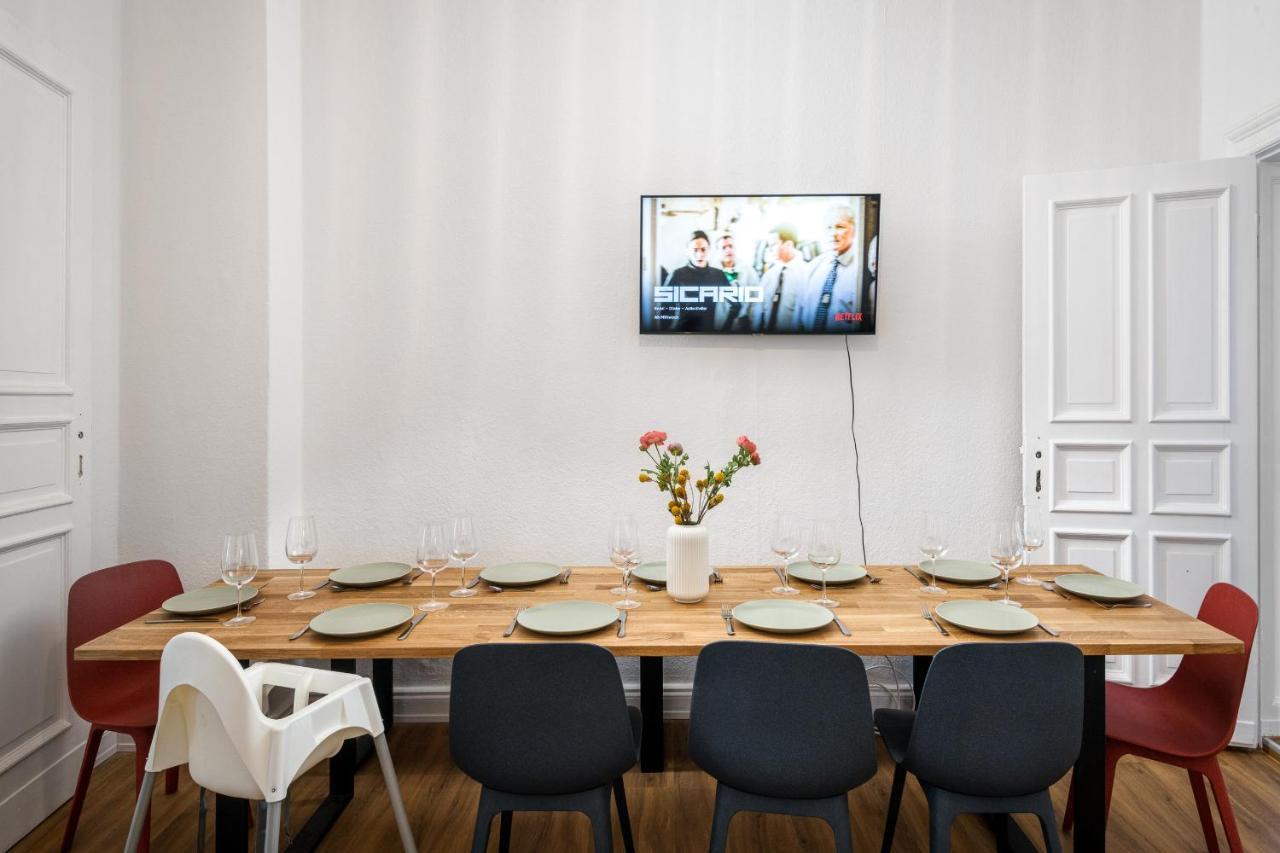 Riesiges Apartment Nahe Kudamm Sehr Schoner Altbau 123M2 Gross 12 Gaste ベルリン エクステリア 写真