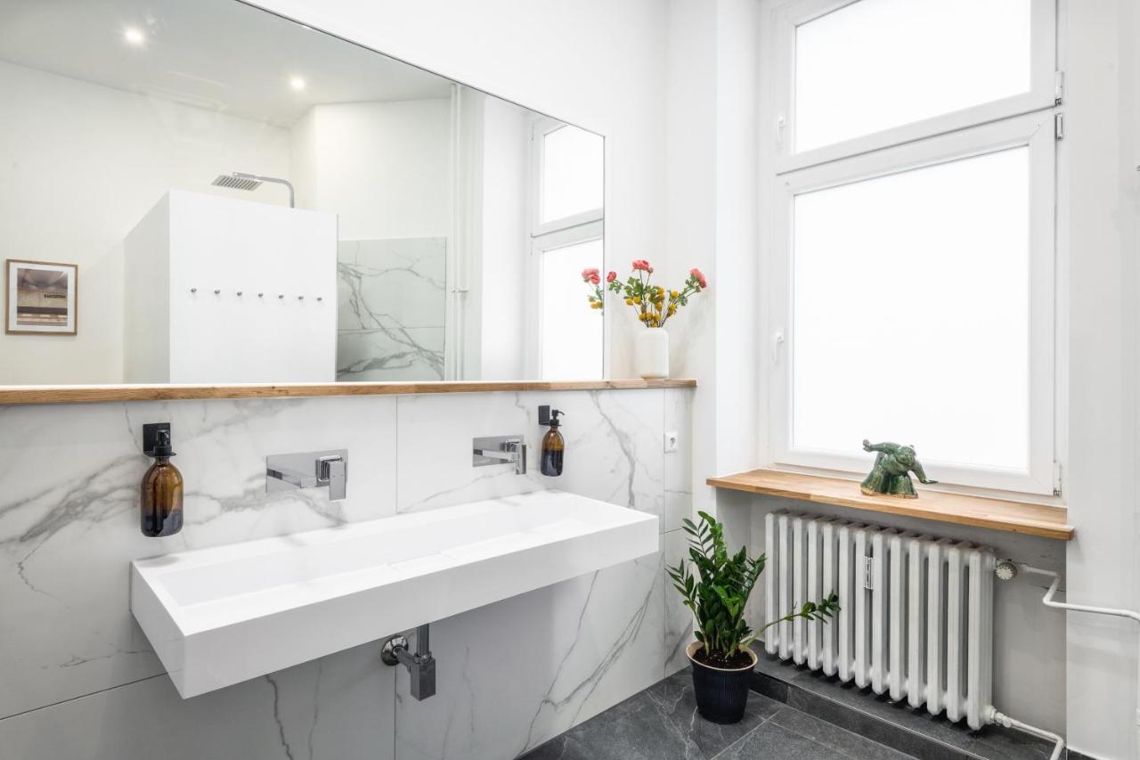 Riesiges Apartment Nahe Kudamm Sehr Schoner Altbau 123M2 Gross 12 Gaste ベルリン エクステリア 写真
